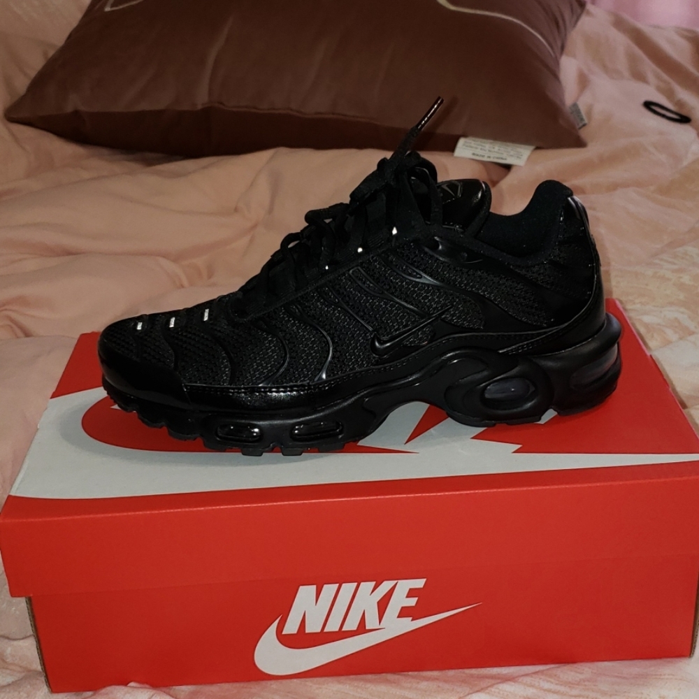 Nike airmax plus size 6.5y